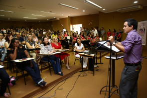 "Mulheres devem continuar sendo protagonistas de sua história e da de Dourados", destaca Délia Razuk