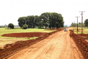 Prefeitura de Dourados recupera  estradas vicinais na área rural