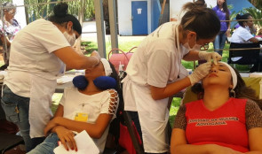 Centenas de mulheres participam de  ação da prefeitura na Praça Antônio João