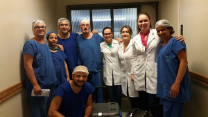 Equipe que atuou na captação de órgãos ocorrida nesta quarta-feira em Dourados