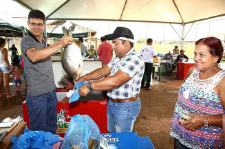 Venda de pescado na Festa do Peixe