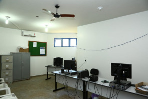 Prefeitura encaminha instalação de  ar-condicionado em recepção de UBSs