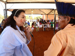 Prefeita Délia Razuk participa de comemorações do dia do índio na reserva de Dourados