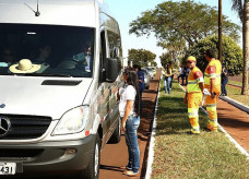 Blitz educativa no prolongamento da Marcelino Pires foi coordenada pela Agetran e teve participação de vários parceiros