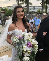 Filha de Datena se casou na praia