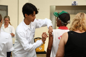 Procura por vacina contra a gripe aumenta 142% em Dourados