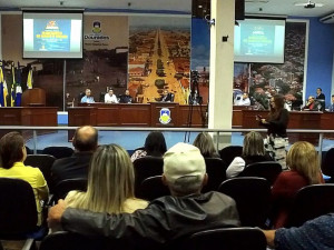 Audiência envolveu instituições e sociedade no debate do reordenamento dos bairros de Dourados