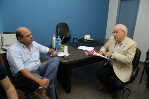 Procon reúne revendedores de combustíveis  e recomenda redução no preço da gasolina