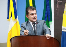 Vereador diz que educação precisa ser tratada com prioridade, assim como a saúde