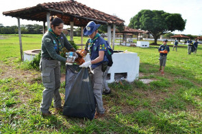Grupo Escoteiro Laranja Doce faz mutirão ecológico em Dourados