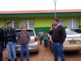 Imam entrega contêiner para entrega voluntária  de material reciclável na escola de Indápolis