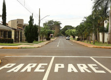 Ação da Agetran melhora sinalização na rua Olinda Pires  Interior do Parque dos Ipês também recebeu atenção do Agetran