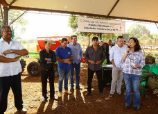 Prefeita Délia Razuk destacou o empenho de parlamentares e o trabalho dos agricultores familiares