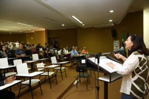 Servidores municipais participam  de curso do eSocial em Dourados