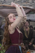 Elenco de 'Deus Salve o Rei' grava clipe de funk com paródia sobre a novela