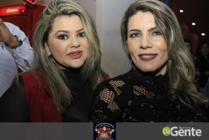 Tequileiro reúne família e amigos em comemoração de seu aniversário