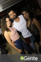 Tequileiro reúne família e amigos em comemoração de seu aniversário