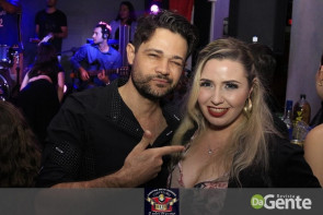 Tequileiro reúne família e amigos em comemoração de seu aniversário