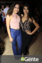 Tequileiro reúne família e amigos em comemoração de seu aniversário