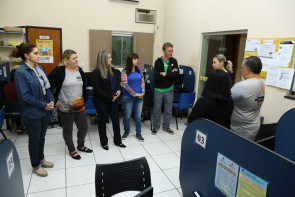 Alunos de curso técnico conhecem estrutura e serviços do Procon