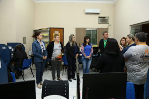 Alunos de curso técnico conhecem estrutura e serviços do Procon