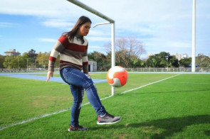 Conheça a 1ª jovem com Down a se formar em  Educação Física
