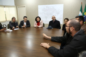 Prefeita Délia atende o Sindicato dos Professores