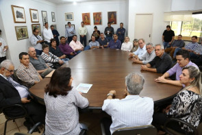 A pedido de Délia, Estado vai  construir rotatória na BR-463