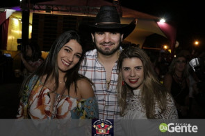 Cantor Loubet agitou convidados no camarote do 'Crystal Encontra' em Dourados