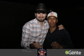 Cantor Loubet agitou convidados no camarote do 'Crystal Encontra' em Dourados