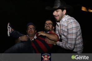 Cantor Loubet agitou convidados no camarote do 'Crystal Encontra' em Dourados