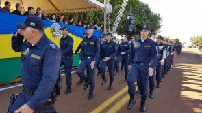 Macaúba recebeu desfile em homenagem ao dia da independência e Délia é homenageada