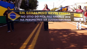 Macaúba recebeu desfile em homenagem ao dia da independência e Délia é homenageada