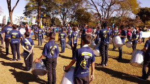 Macaúba recebeu desfile em homenagem ao dia da independência e Délia é homenageada