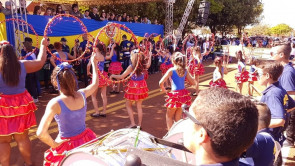 Macaúba recebeu desfile em homenagem ao dia da independência e Délia é homenageada