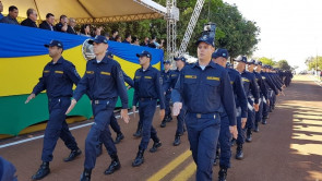 Macaúba recebeu desfile em homenagem ao dia da independência e Délia é homenageada