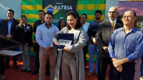 Macaúba recebeu desfile em homenagem ao dia da independência e Délia é homenageada