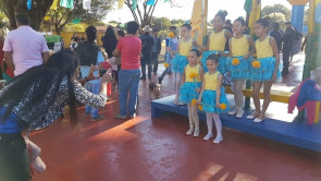 Macaúba recebeu desfile em homenagem ao dia da independência e Délia é homenageada