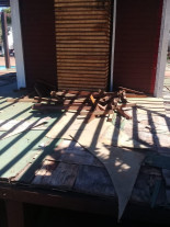 Prefeitura atende pedidos e retira  da praça a ‘Casa do Papai Noel’