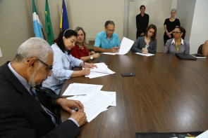 Prefeitura formaliza com AABB, convênio que oferece esporte e reforço escolar na Reme