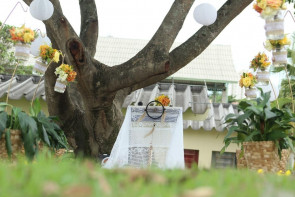 Surpresa: Alunos de uma escola em Taubaté, SP organizaram uma festa de casamento ao professor