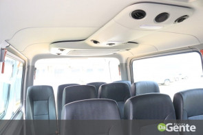 Crianças recebem festa na PAI e prefeita Délia celebra mobília nova para a policlínica