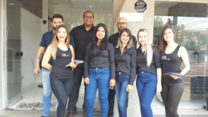 ‘Gatas na Piscina’ loja Dr. Cell realizará demonstrações com celulares embaixo D’água