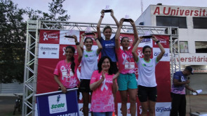 Gabriela Rocha vence a Corrida Rosa