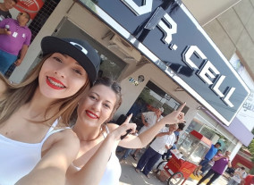 Piscina, celulares prova d’água e gatas molhadas no centro de Dourados