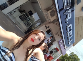 Piscina, celulares prova d’água e gatas molhadas no centro de Dourados