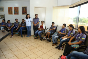 Prefeita saúda atletas paralímpicos  por conquistas em competições de 2018