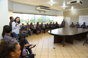 Prefeita saúda atletas paralímpicos  por conquistas em competições de 2018