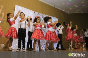 Professores do Ceim Guilherme Silveira  realizam noite cultural e festa da família