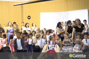 Professores do Ceim Guilherme Silveira  realizam noite cultural e festa da família